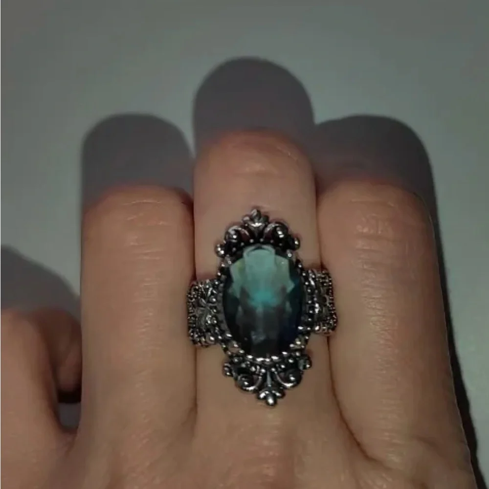 Goth Victorian ring deep London blue shade - Picture 4 of 7